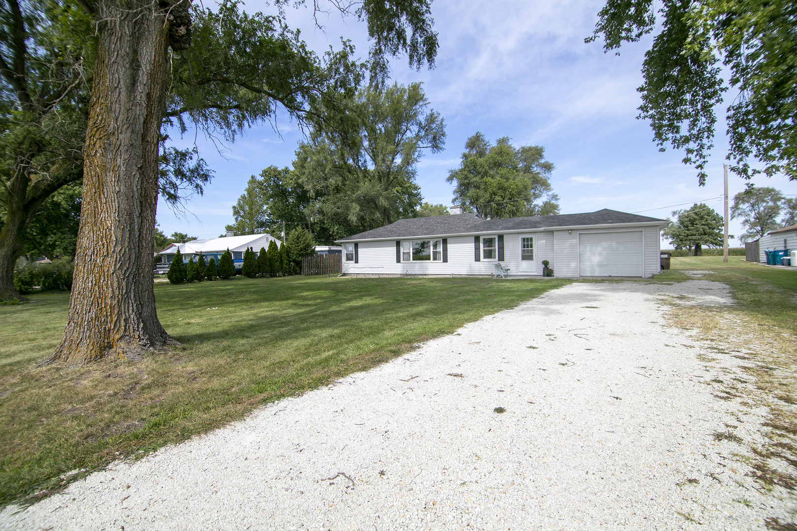 1627 W 2000S Road, Kankakee, IL 60901