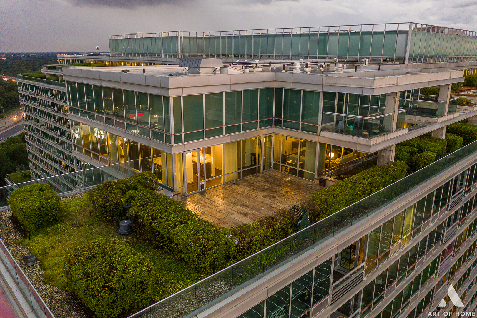 9725 Woods Drive #1913, Skokie, IL 60077