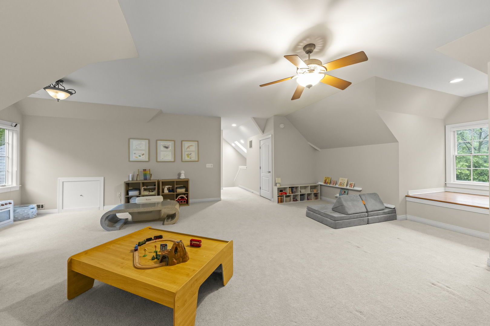 1207 Bonnema Court, Naperville, IL 60565