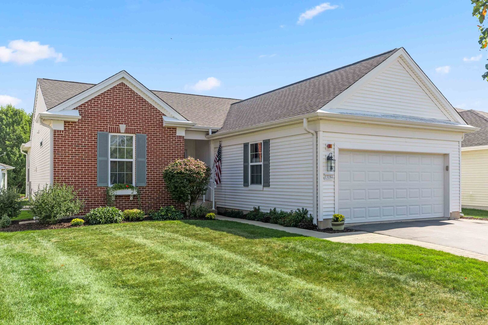 13184 Oakwood Avenue, Huntley, IL 60142