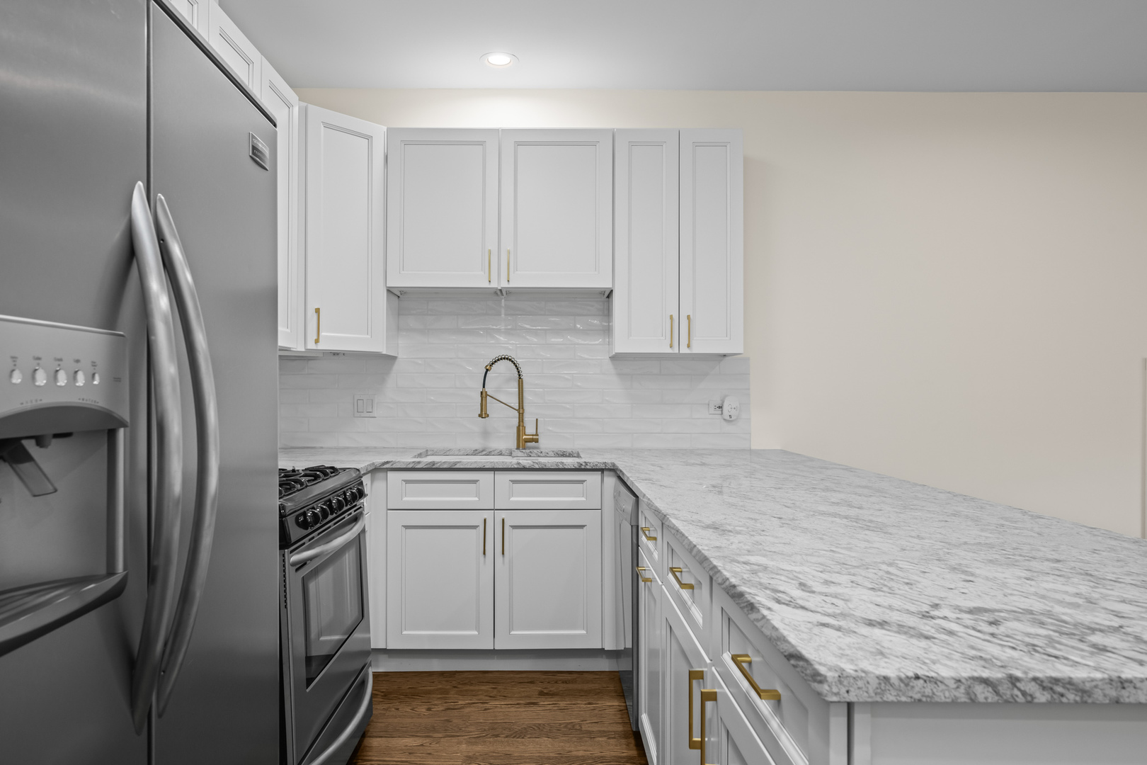 2520 W Bloomingdale Avenue #B, Chicago, IL 60647