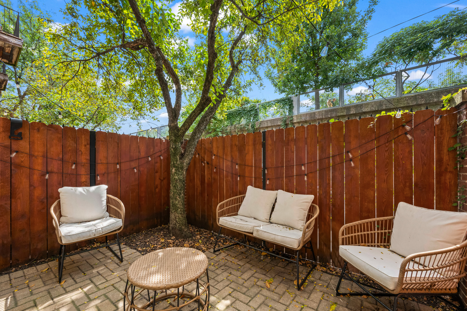 2520 W Bloomingdale Avenue #B, Chicago, IL 60647