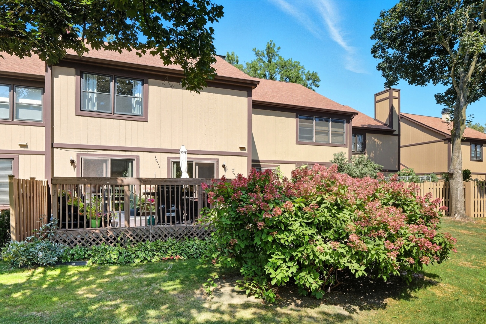 321 Forestway Lane, Wheeling, IL 60090