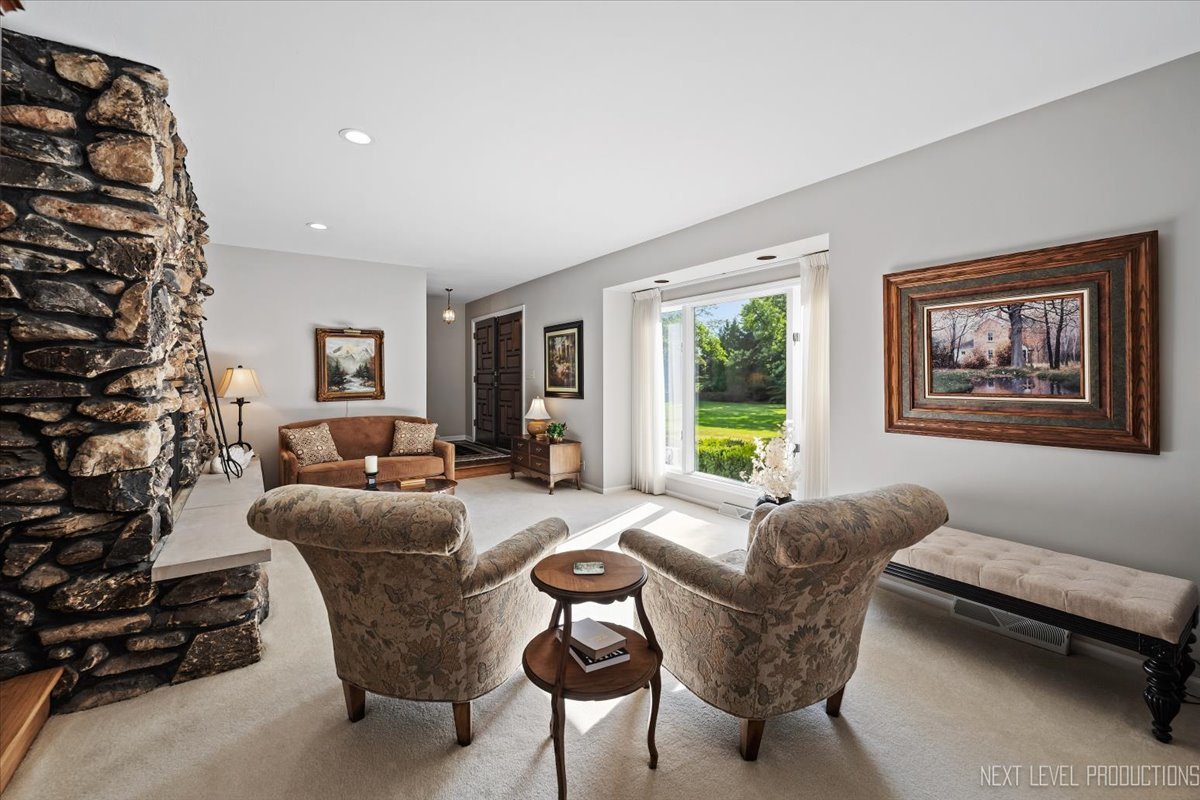 36W068 Indian Mound Road, St. Charles, IL 60174