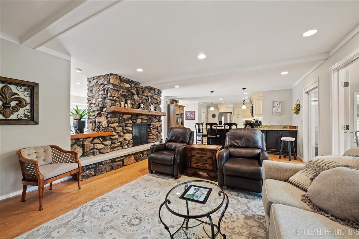 36W068 Indian Mound Road, St. Charles, IL 60174