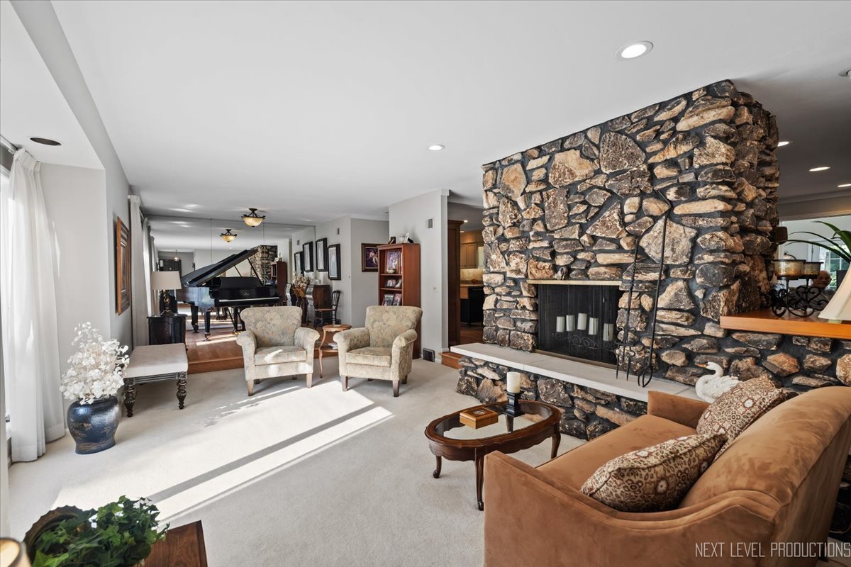 36W068 Indian Mound Road, St. Charles, IL 60174