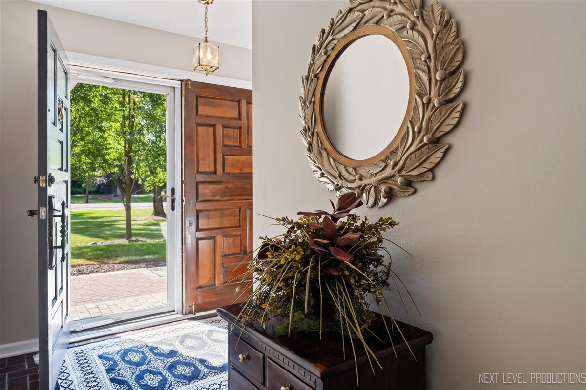 36W068 Indian Mound Road, St. Charles, IL 60174