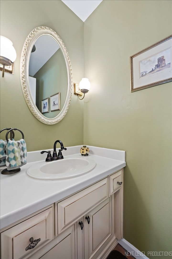 36W068 Indian Mound Road, St. Charles, IL 60174