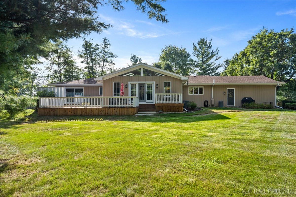 36W068 Indian Mound Road, St. Charles, IL 60174