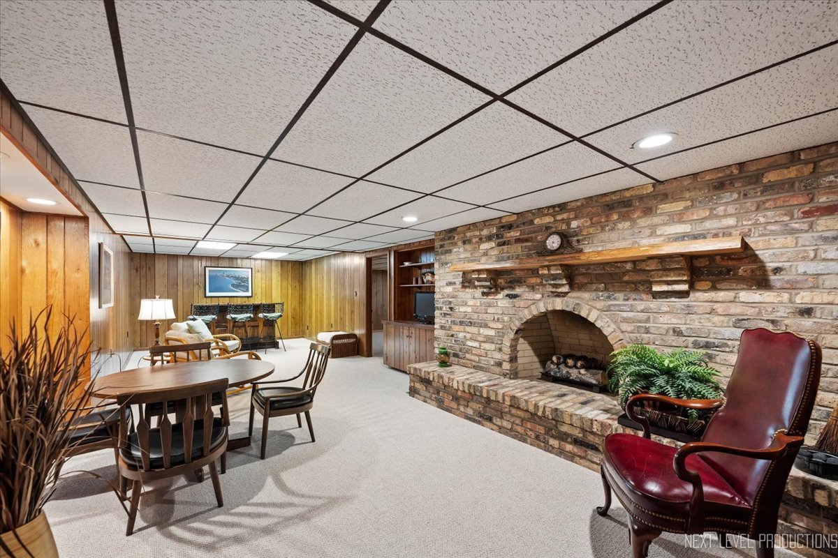 36W068 Indian Mound Road, St. Charles, IL 60174
