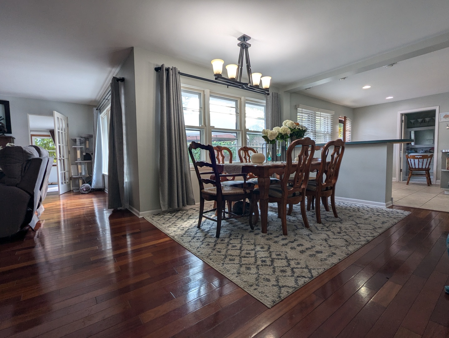 228 S Westlawn Avenue, Aurora, IL 60506