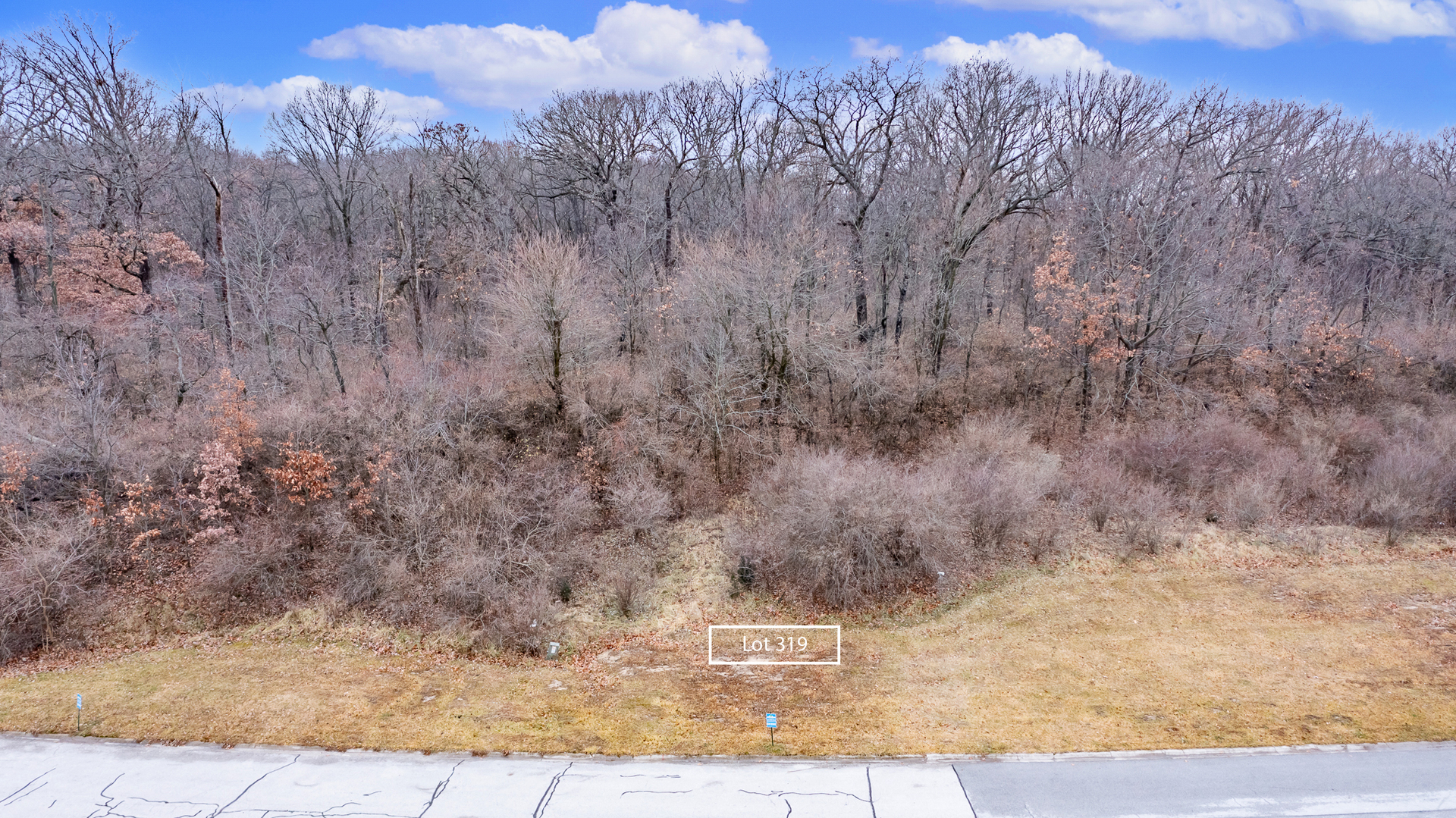 9275 Doubletree Drive, Winfield, IN 46307