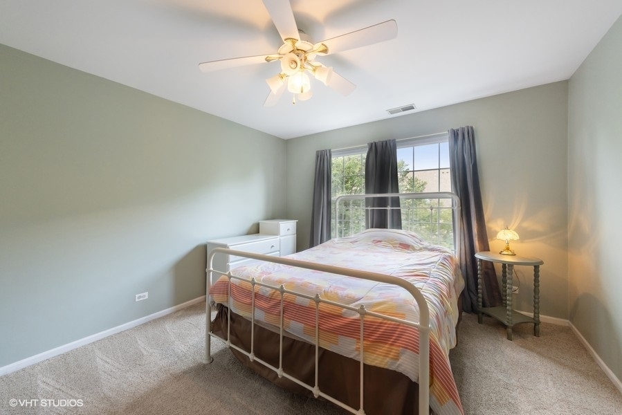 6262 Edgebrook Lane, Indian Head Park, IL 60525