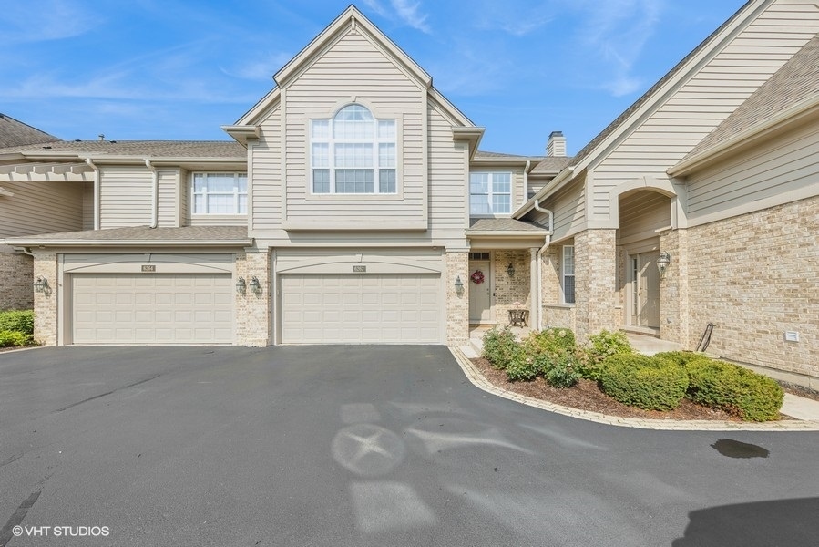 6262 Edgebrook Lane, Indian Head Park, IL 60525