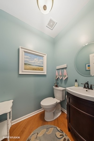 6262 Edgebrook Lane, Indian Head Park, IL 60525