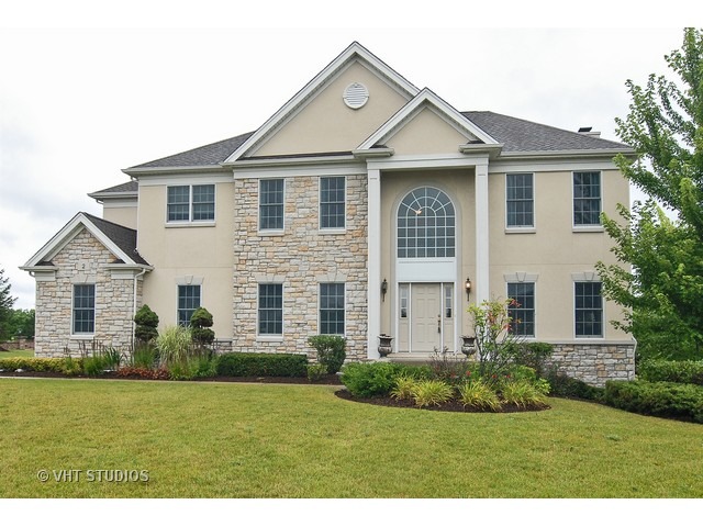 2 TWIN EAGLES Court, Hawthorn Woods, IL 60047
