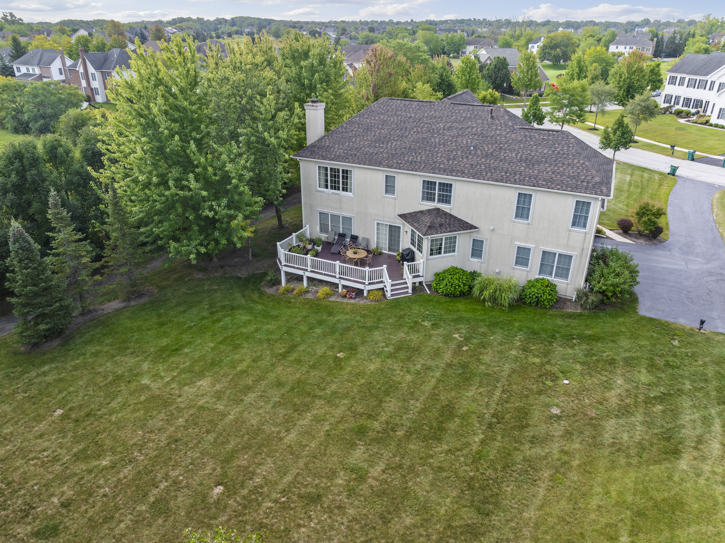 2 TWIN EAGLES Court, Hawthorn Woods, IL 60047