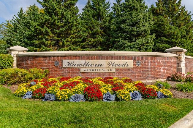 2 TWIN EAGLES Court, Hawthorn Woods, IL 60047