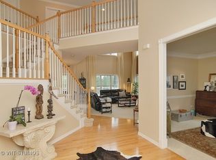 2 TWIN EAGLES Court, Hawthorn Woods, IL 60047