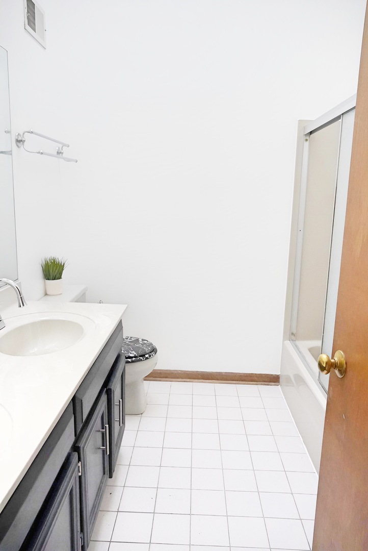 1707 Chestnut Hill Road, Plainfield, IL 60586