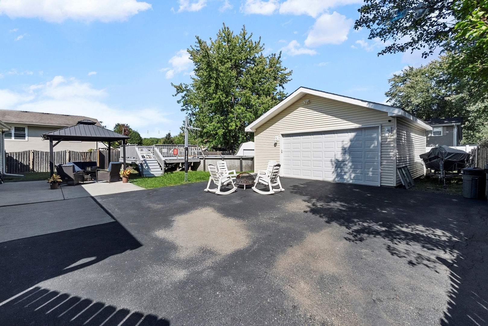808 Stonegate Road, New Lenox, IL 60451