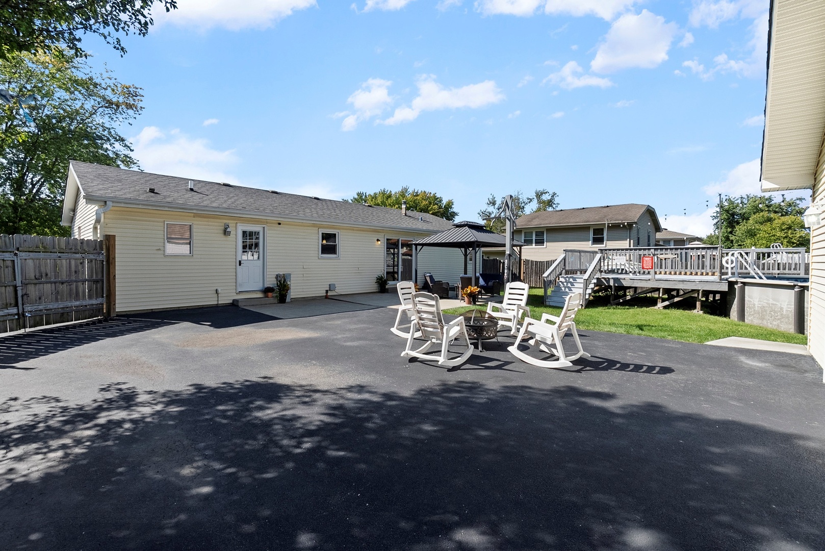 808 Stonegate Road, New Lenox, IL 60451