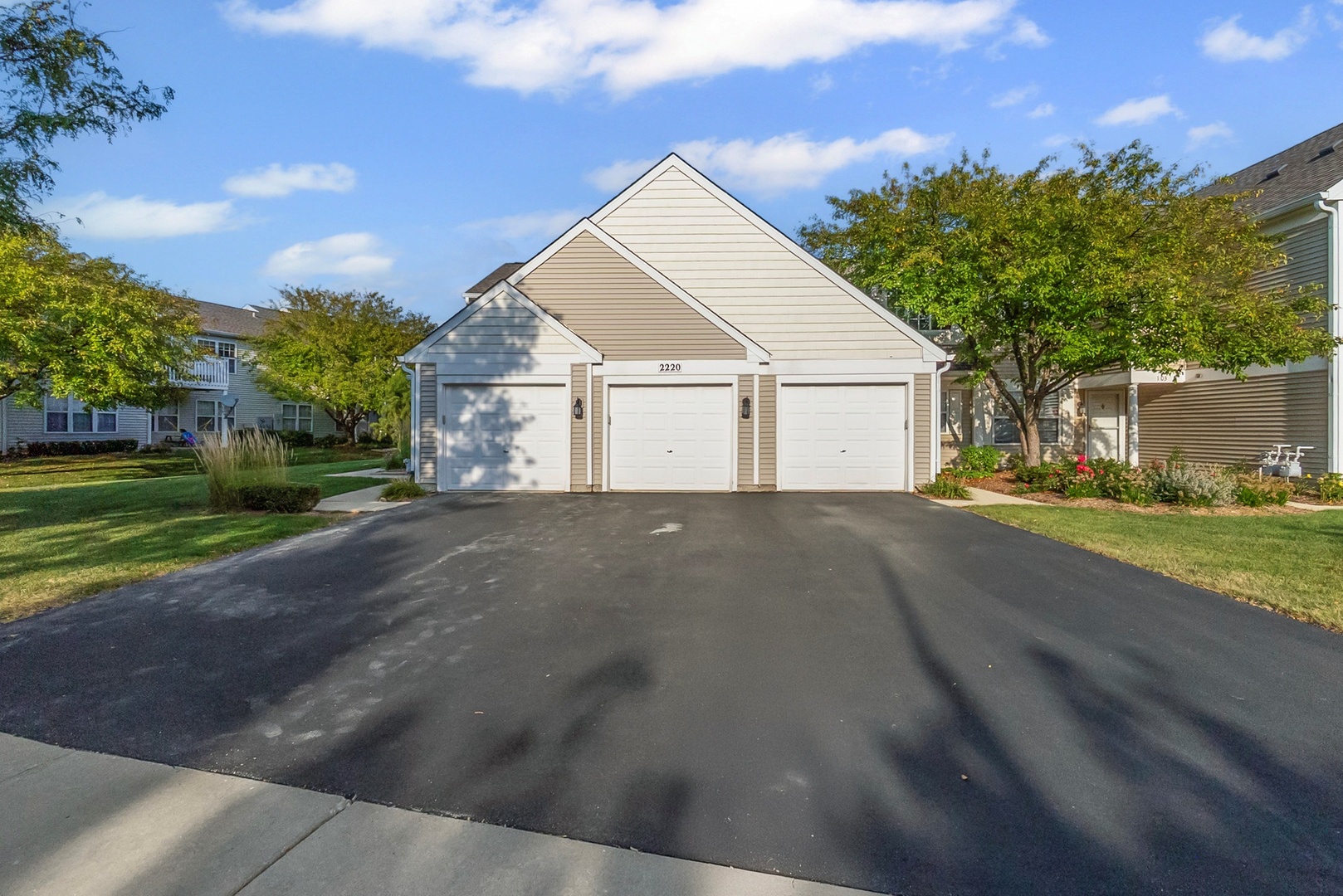 2220 Waterleaf Court #204, Naperville, IL 60564