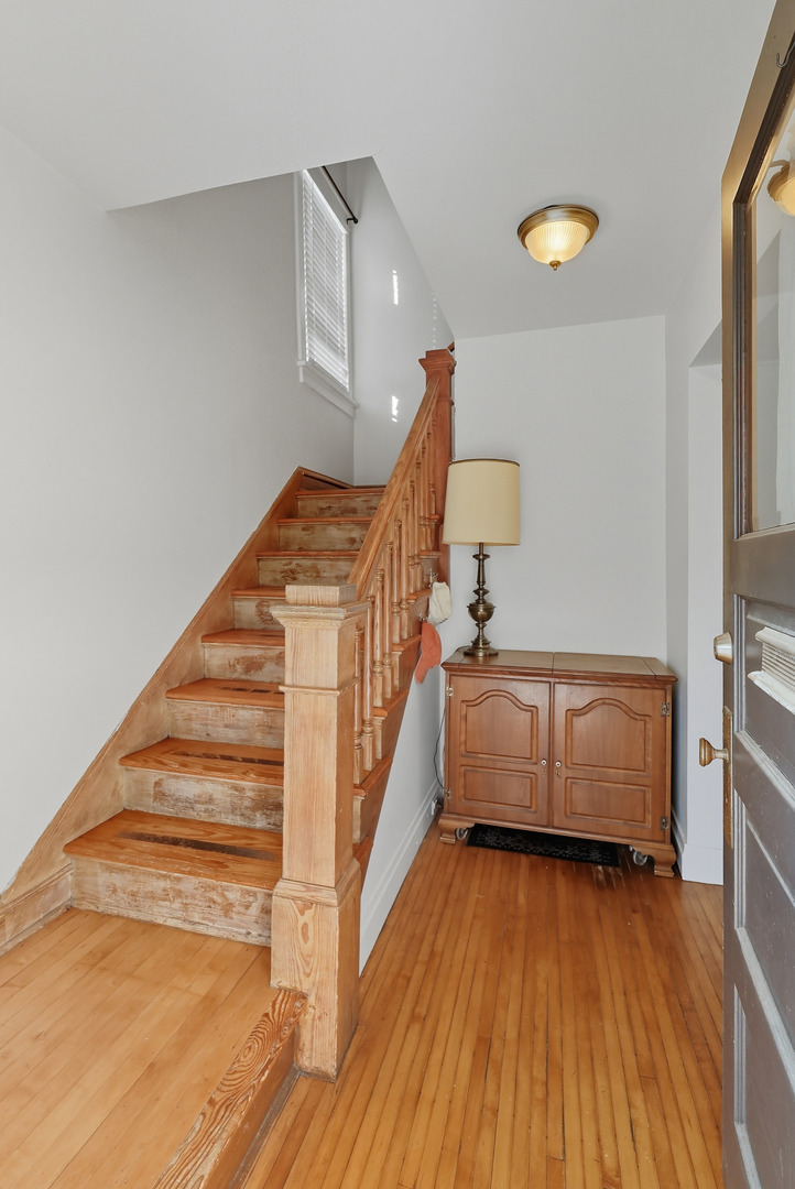 709 Bell Avenue, La Grange, IL 60525