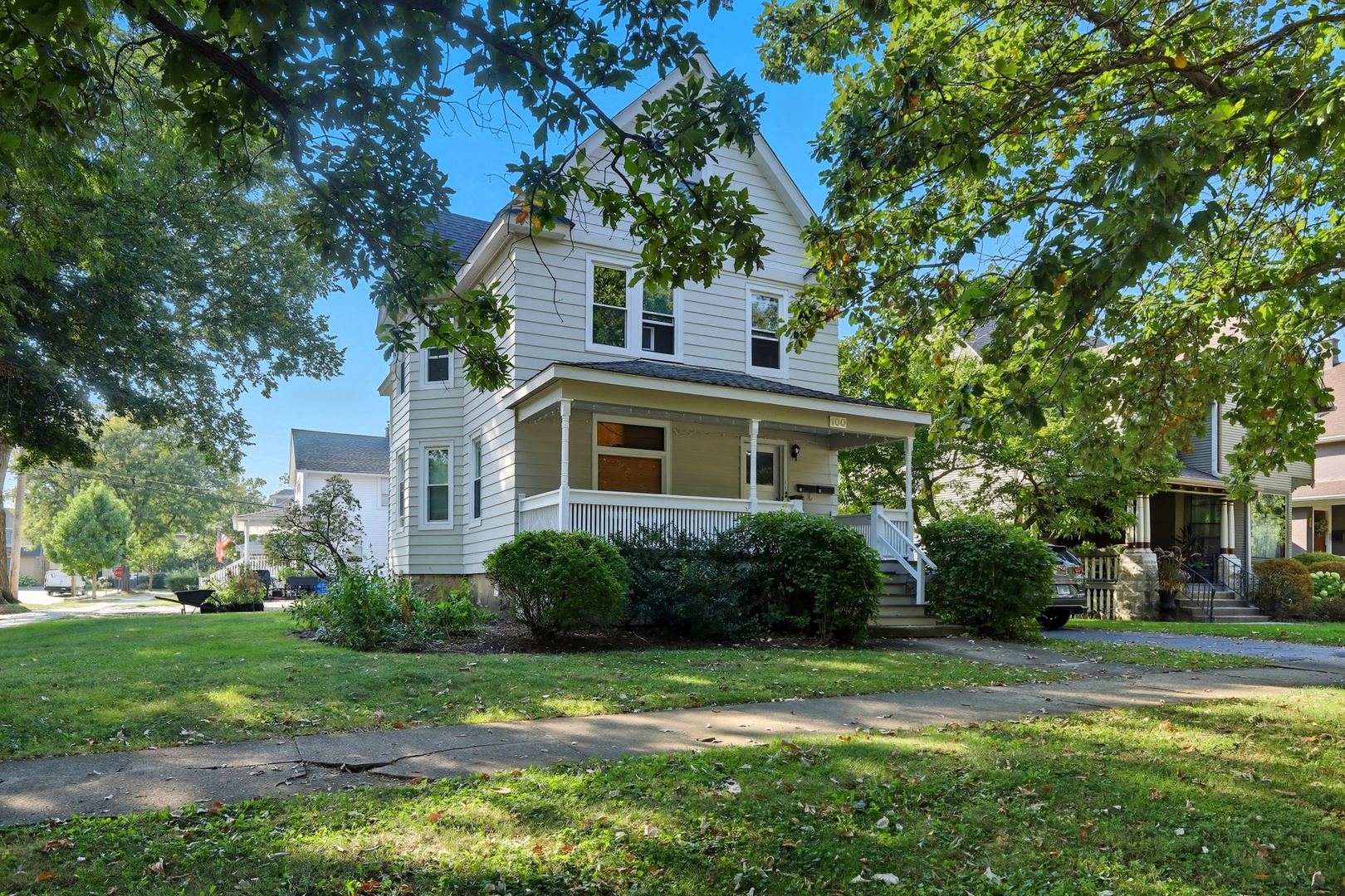 709 Bell Avenue, La Grange, IL 60525