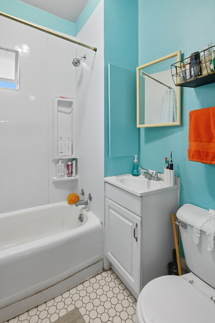 709 Bell Avenue, La Grange, IL 60525