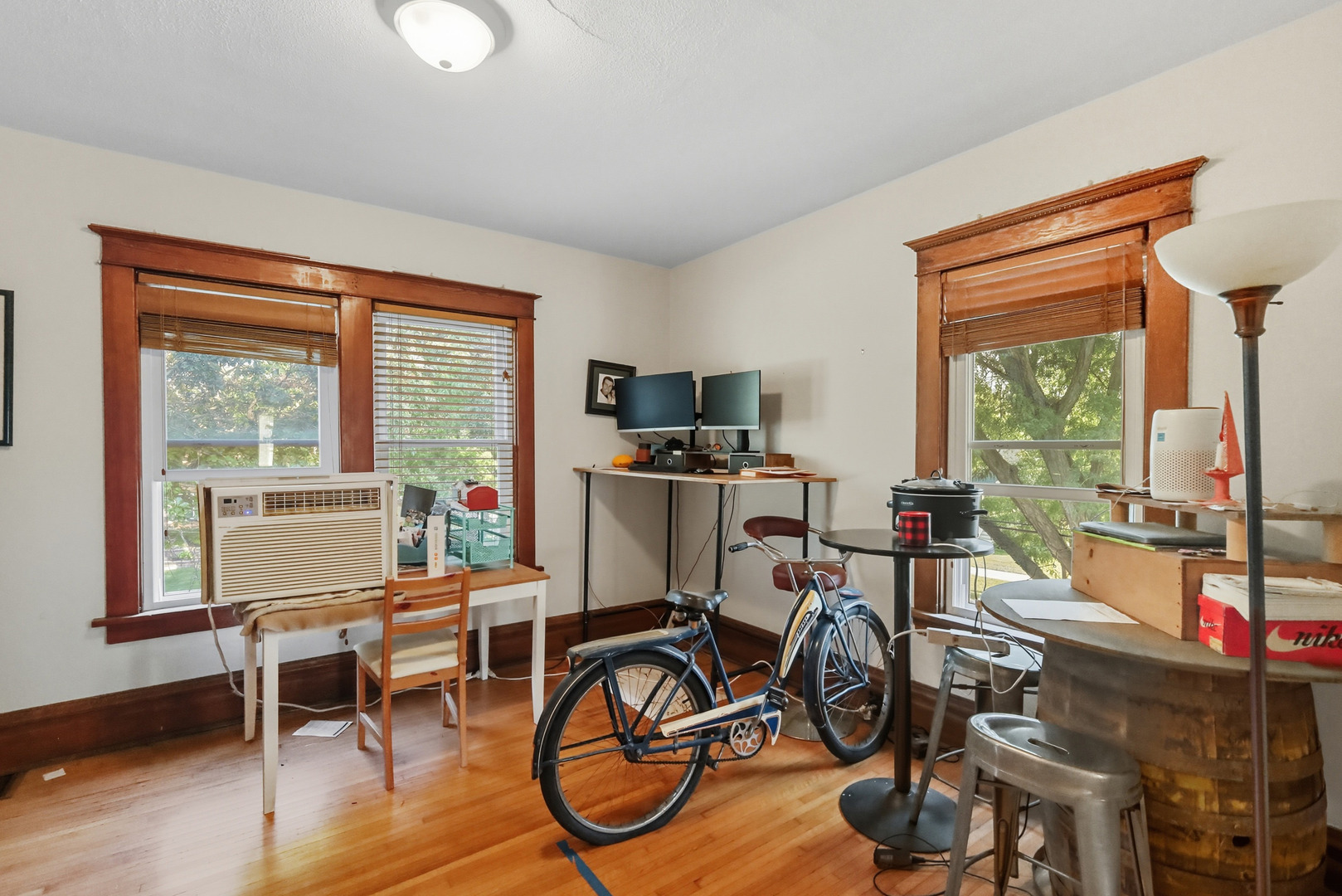 709 Bell Avenue, La Grange, IL 60525