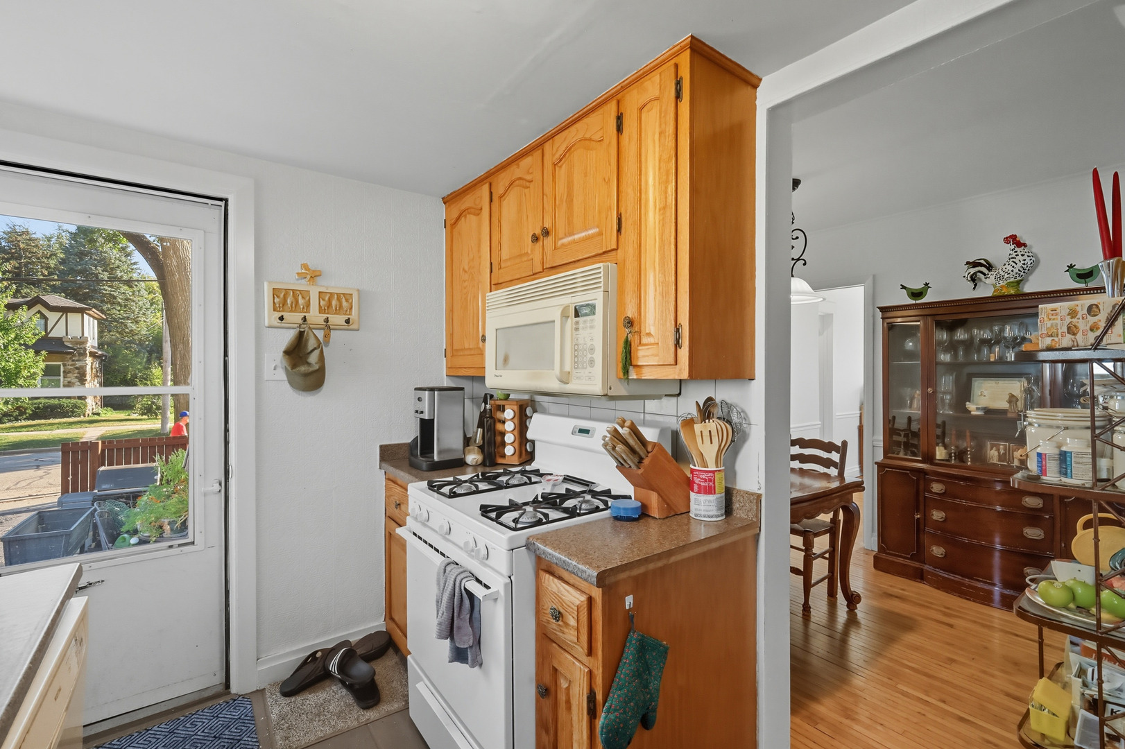 709 Bell Avenue, La Grange, IL 60525