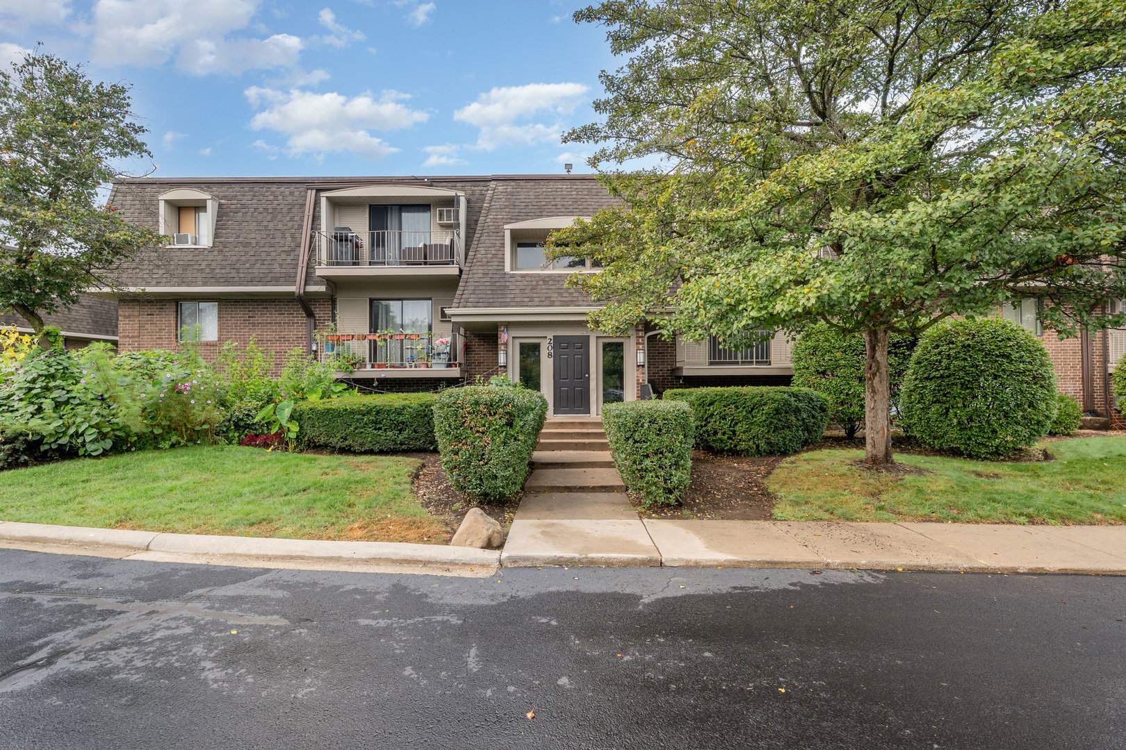 208 E Bailey Road #K, Naperville, IL 60565