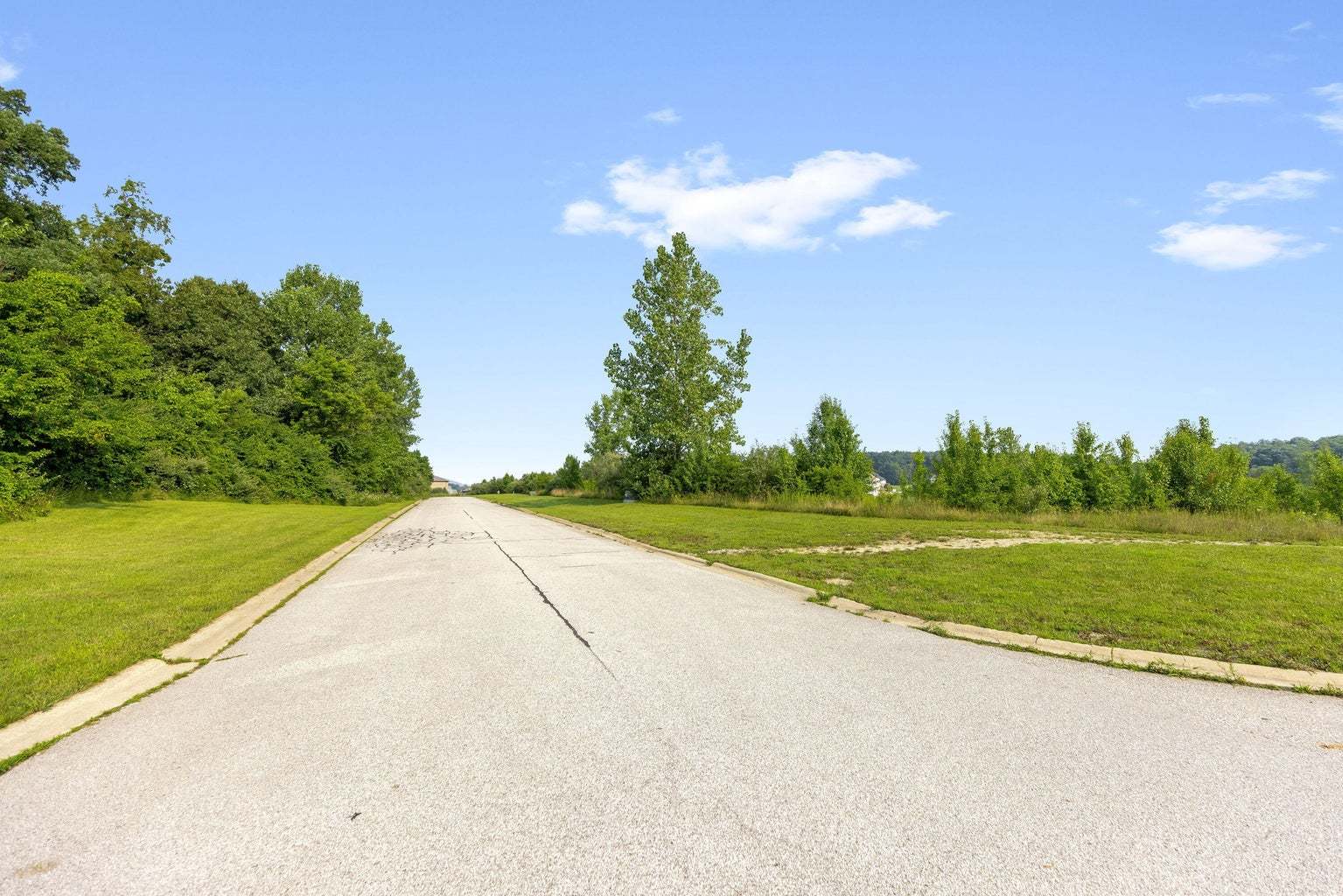 9315 Doubletree Drive, Winfield, IN 46307