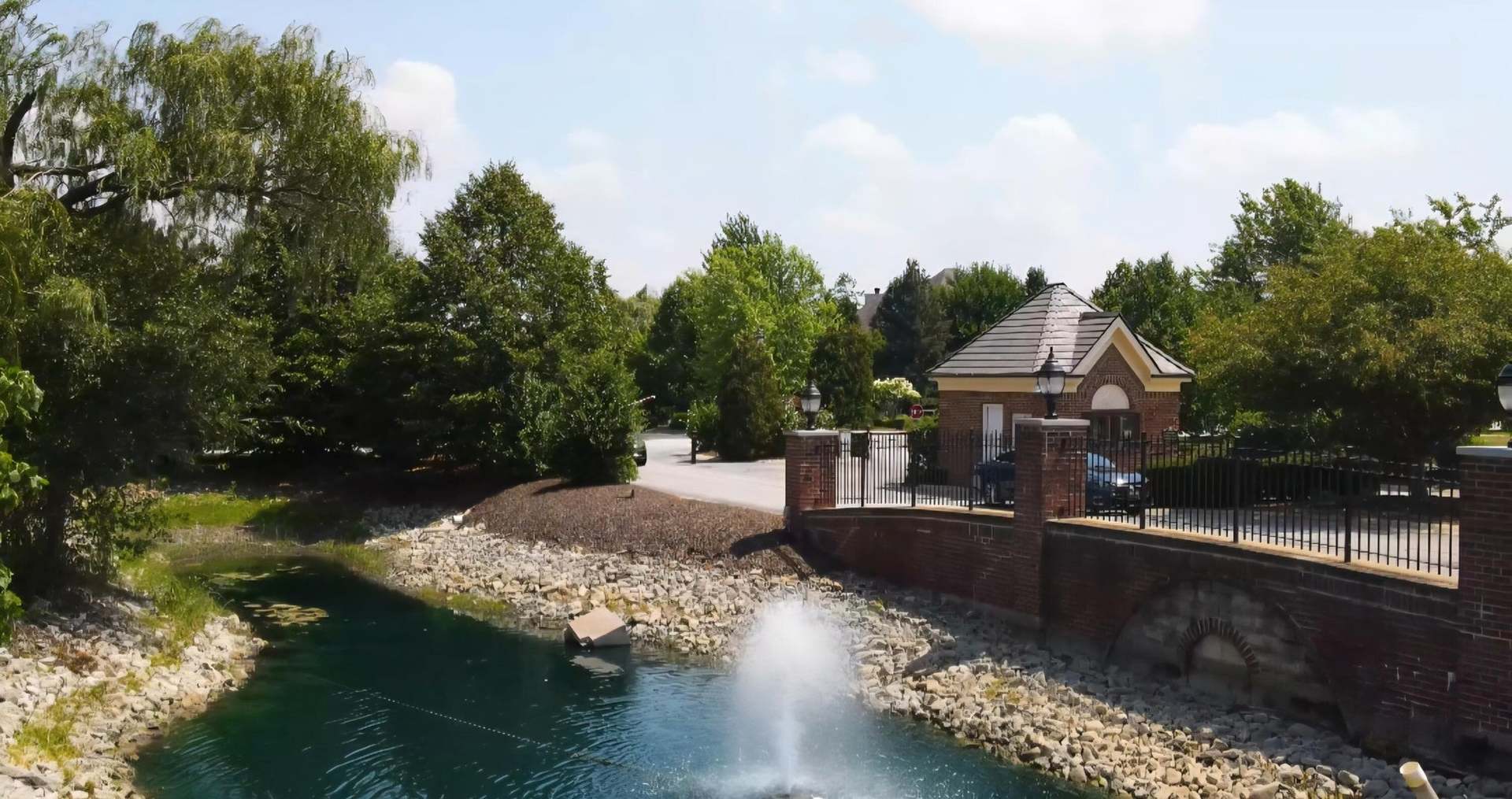 9315 Doubletree Drive, Winfield, IN 46307