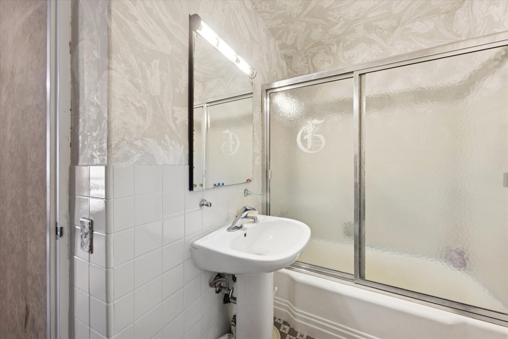 860 N Lake Shore Drive #8M, Chicago, IL 60611