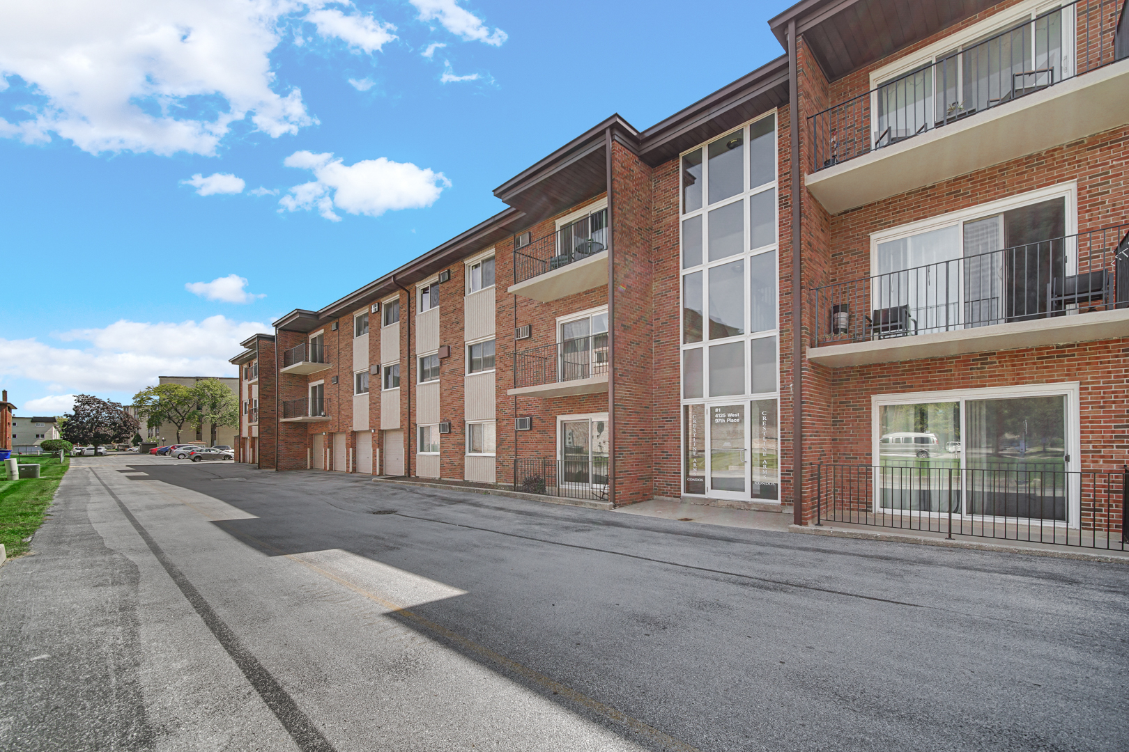 4125 W 97th Place #206, Oak Lawn, IL 60453