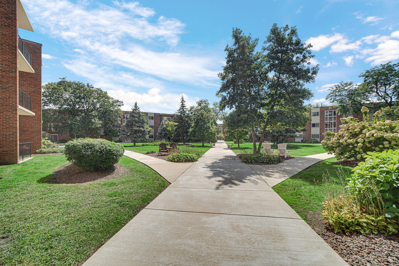 4125 W 97th Place #206, Oak Lawn, IL 60453