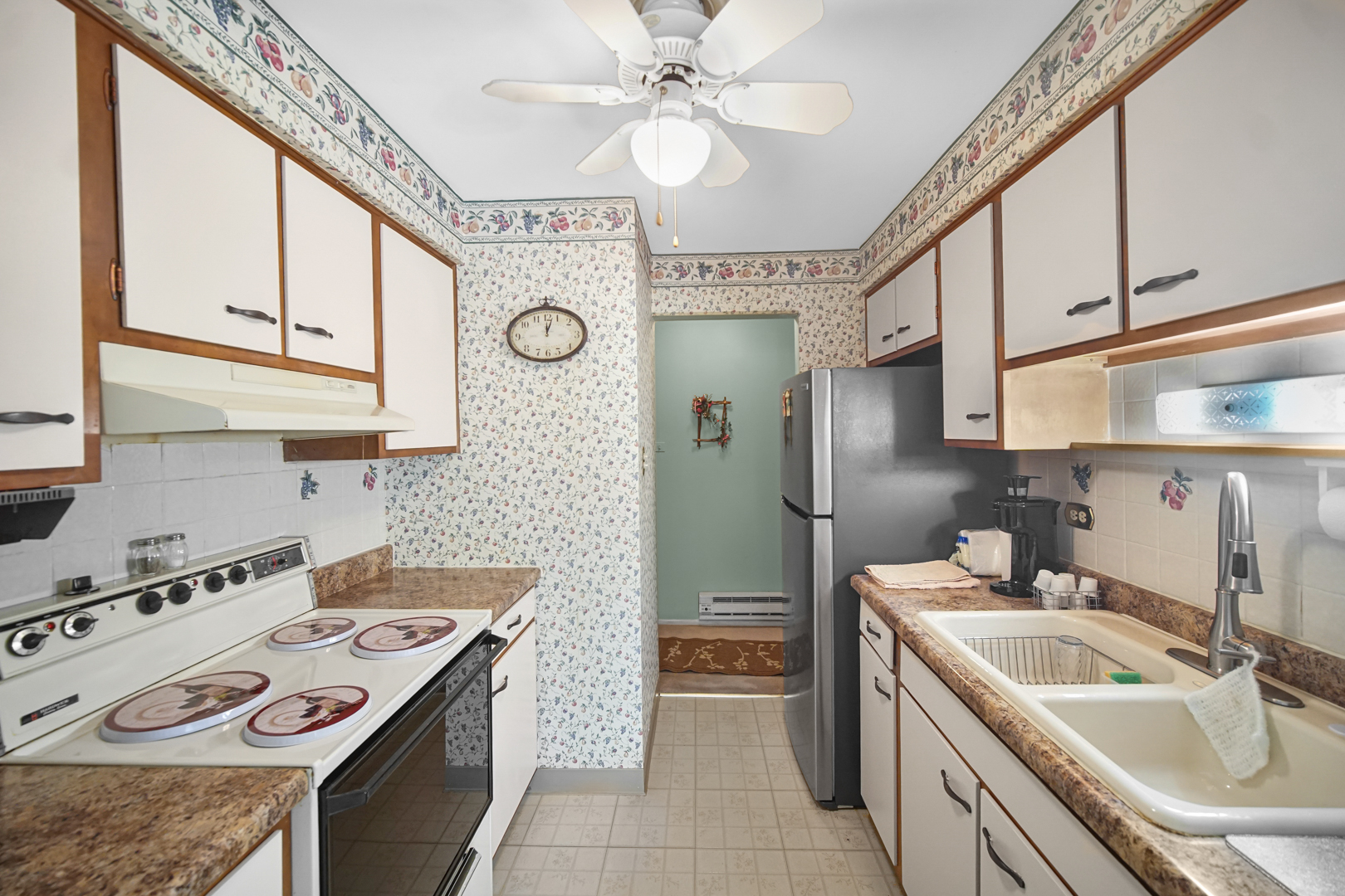 4125 W 97th Place #206, Oak Lawn, IL 60453