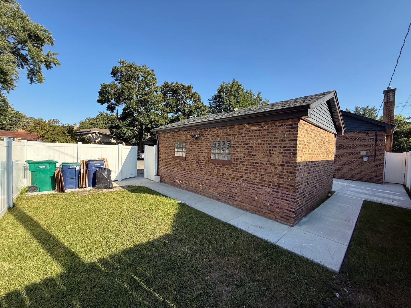 9858 S Millard Avenue, Evergreen Park, IL 60805