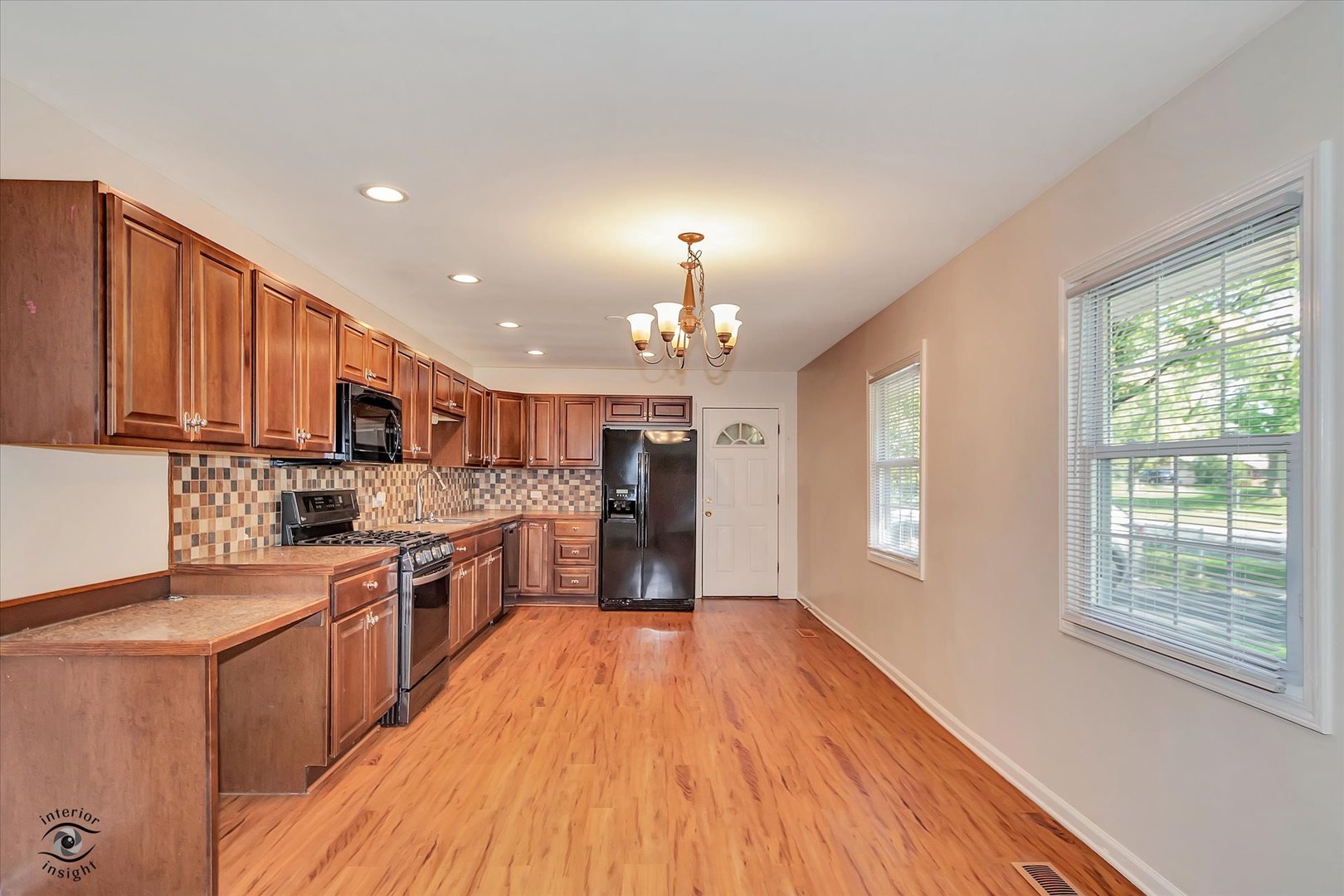 21946 Merrill Avenue, Sauk Village, IL 60411