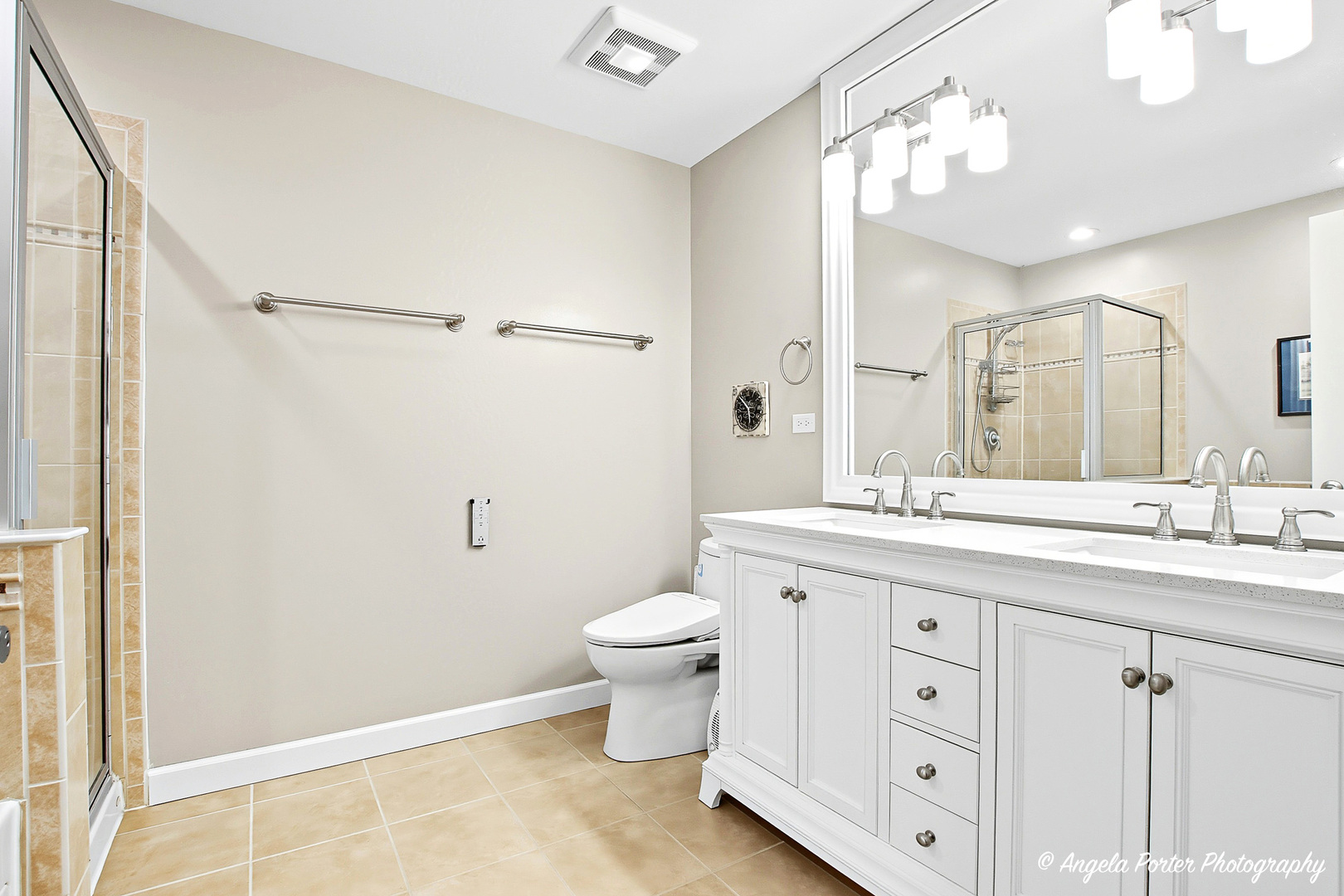 1020 Inverness Drive, Antioch, IL 60002