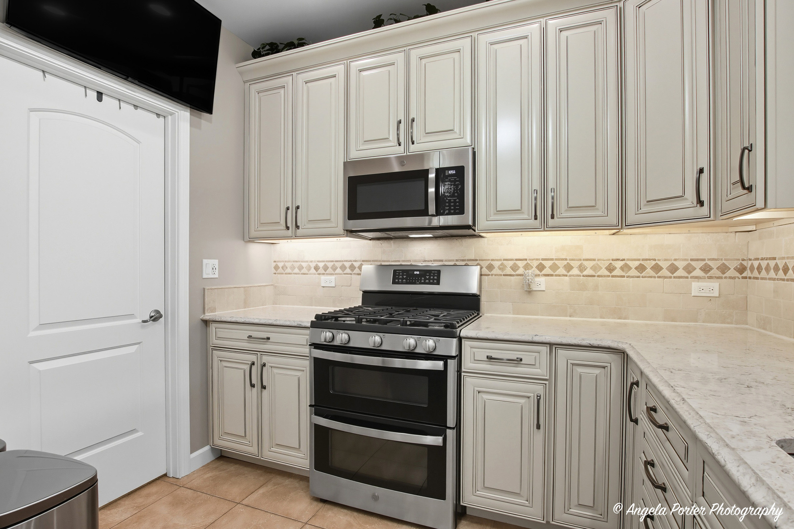 1020 Inverness Drive, Antioch, IL 60002