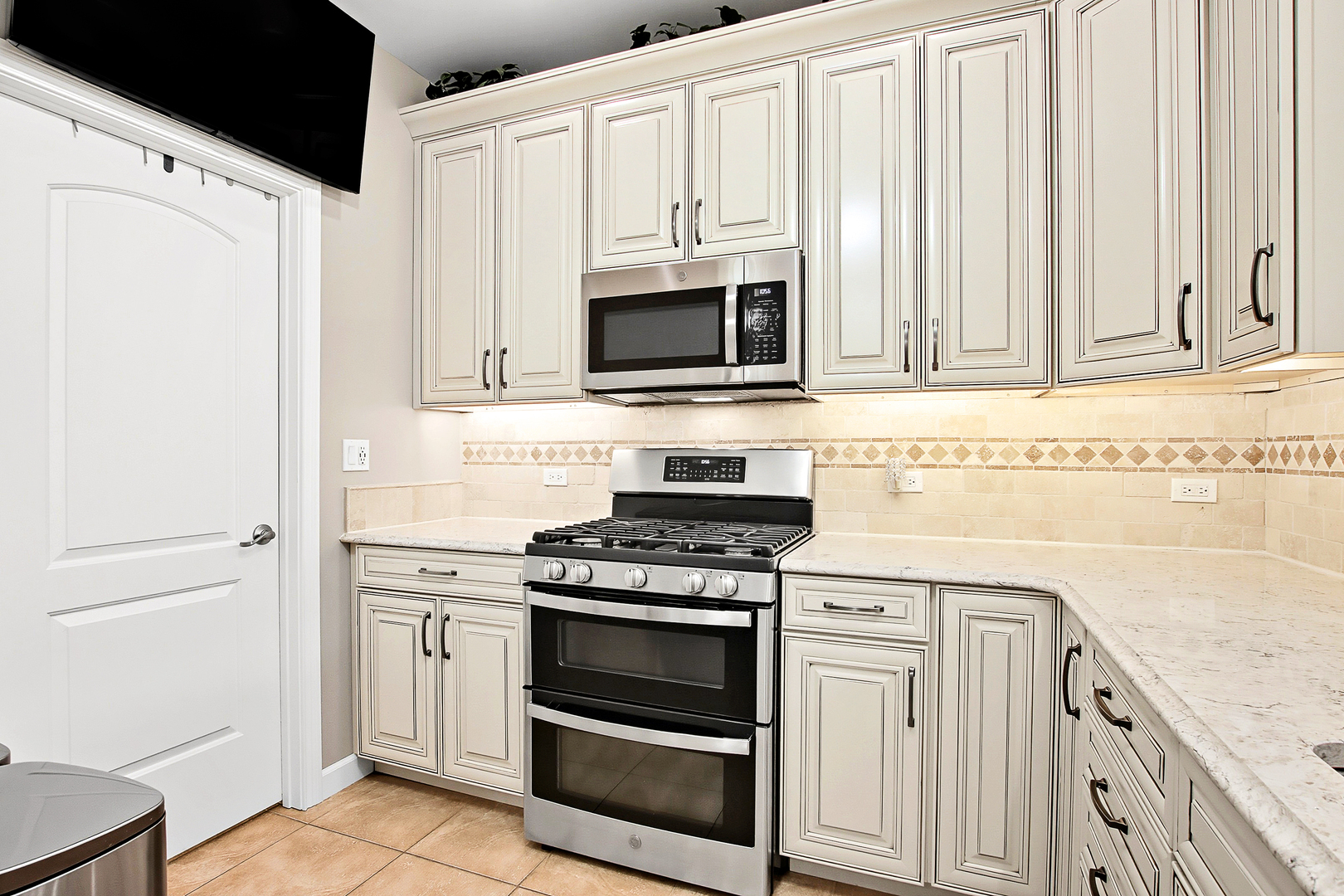 1020 Inverness Drive, Antioch, IL 60002