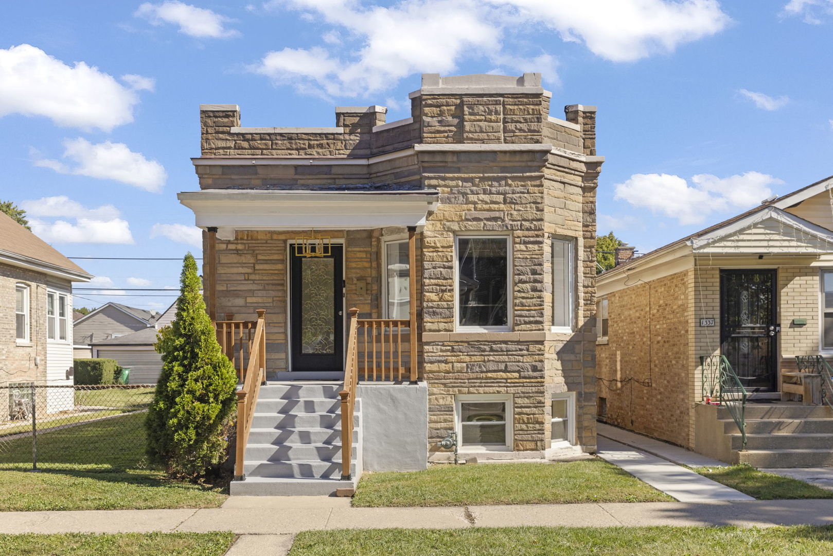 1335 Wesley Avenue, Berwyn, IL 60402