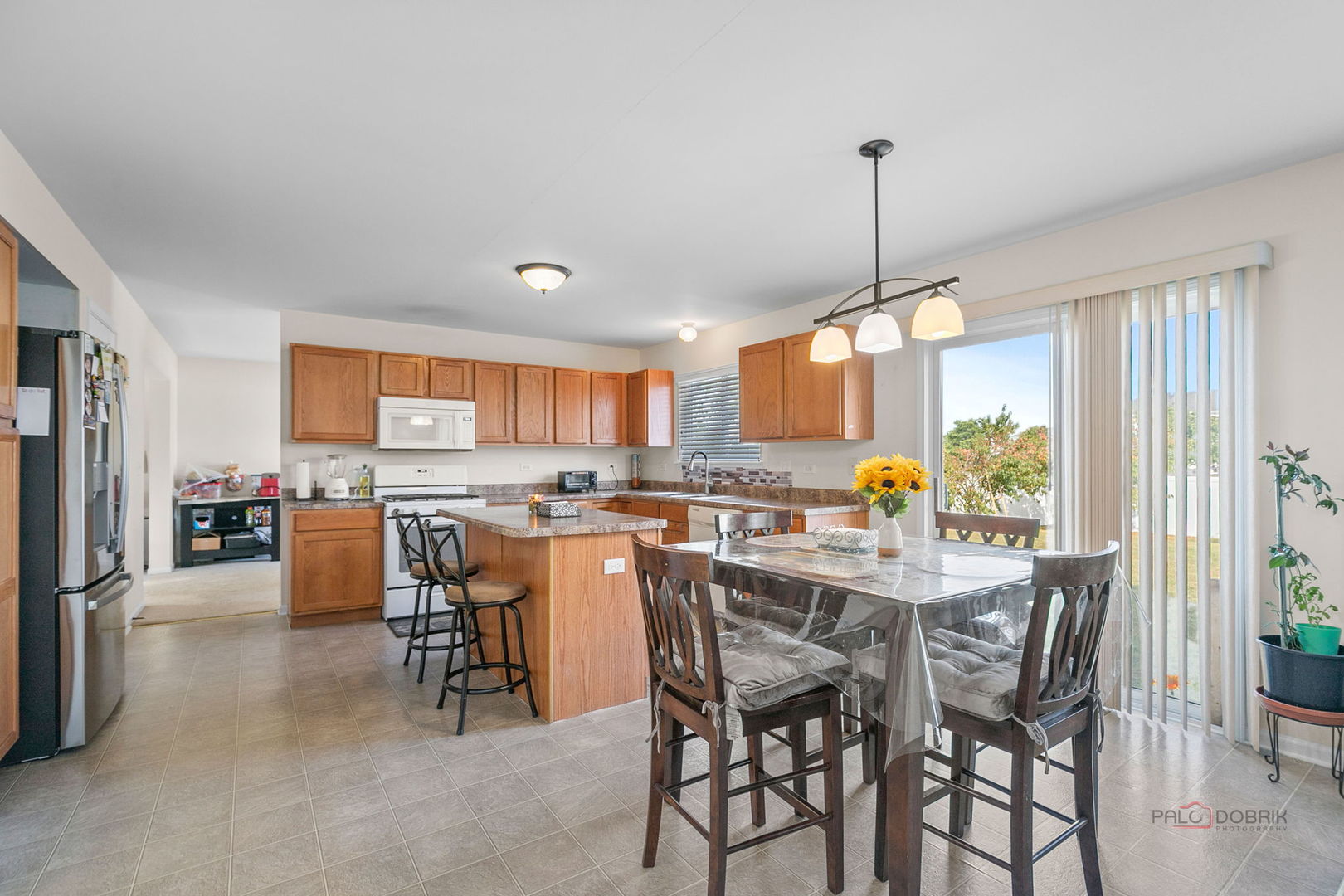 2413 Michael Avenue, Zion, IL 60099