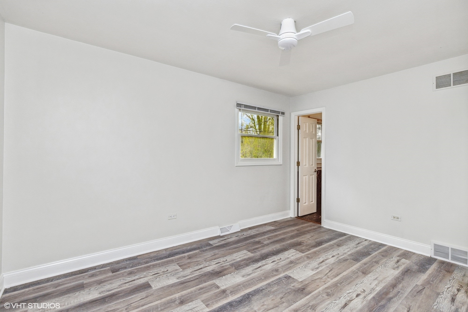20949 W Verona Avenue, Lake Villa, IL 60046