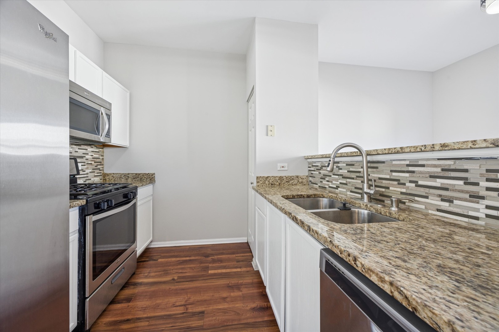 117 Enclave Circle #C, Bolingbrook, IL 60440