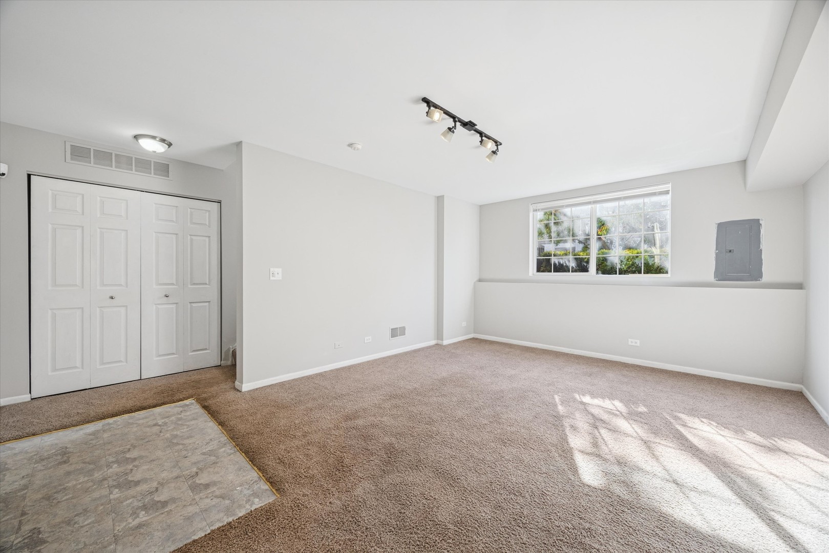 117 Enclave Circle #C, Bolingbrook, IL 60440