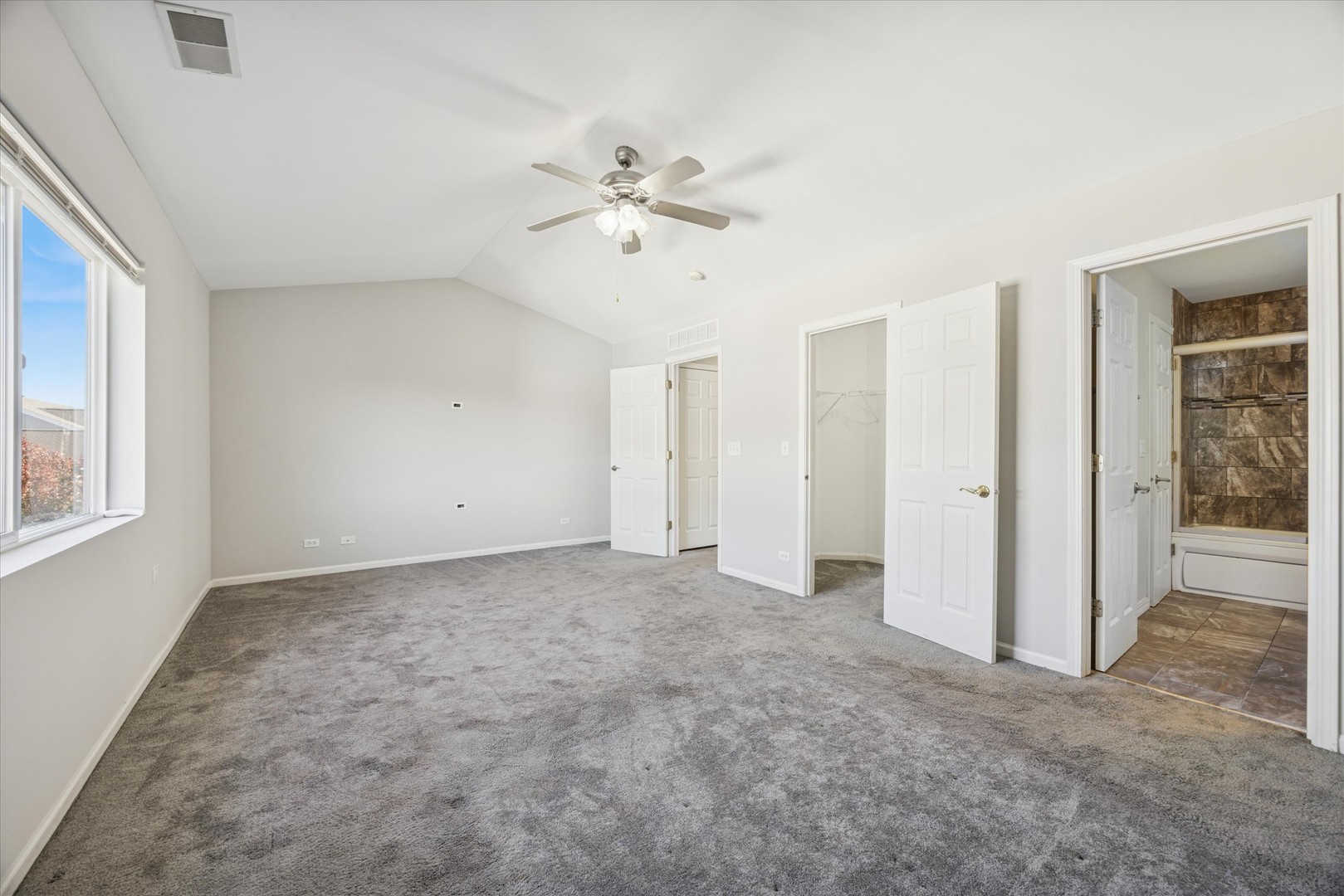 117 Enclave Circle #C, Bolingbrook, IL 60440